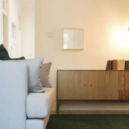 Tripas-coracao, Breiner Greenhouse Apartment