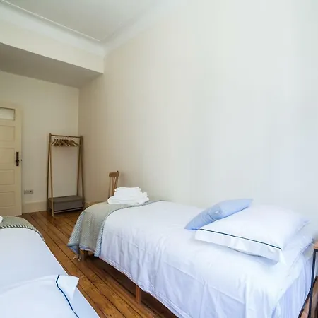 Tripas-coracao, Breiner Greenhouse Apartment *